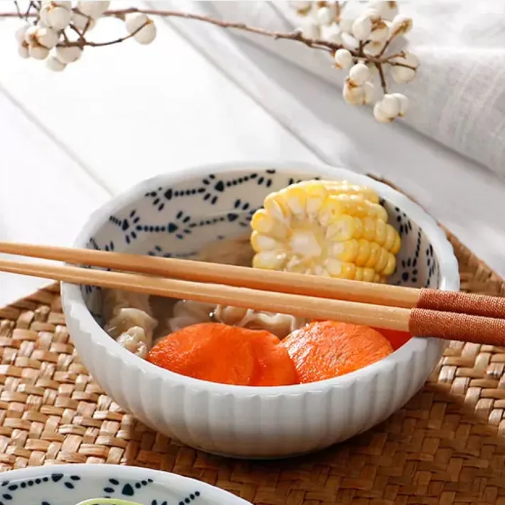CP501017 - Plato de Ceramica Estilo Oriental Forma Abanico