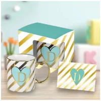 HRC003-D - Taza de Cerámica Letra D + Tarjeta de Regalo