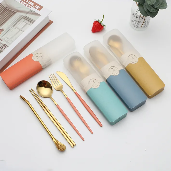 ST10181 - Set de Cubiertos Acero Inoxidable Friends - 4 pzas
