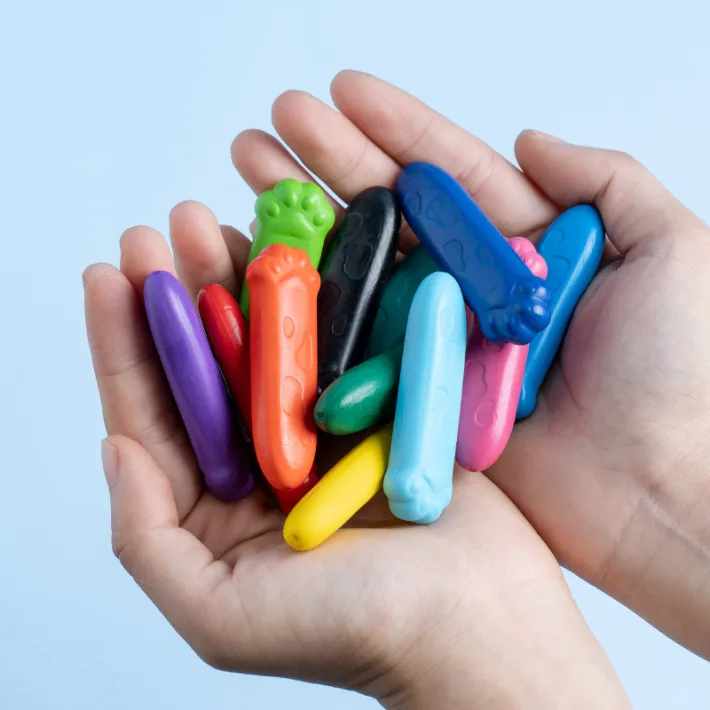 TG109 - Set x12 Crayones de Colores Garrita de Gatito