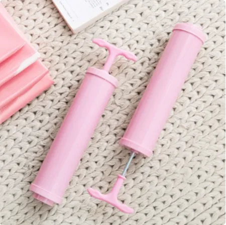 ZF1001 - Bomba Manual para Bolsas de Almacenamiento al Vacío - Rosa